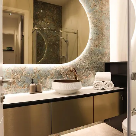 Lofty Exclusive アパート *