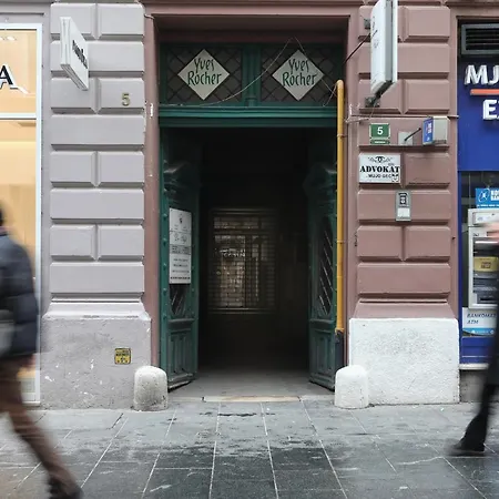 Lofty Exclusive Apartmán