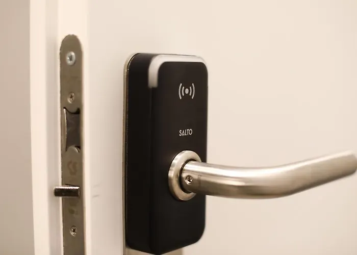 Lofty Exclusive アパート