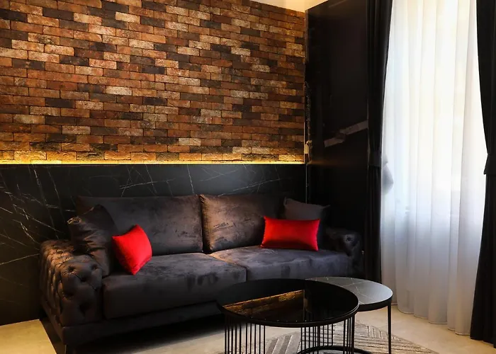 Lofty Exclusive アパート